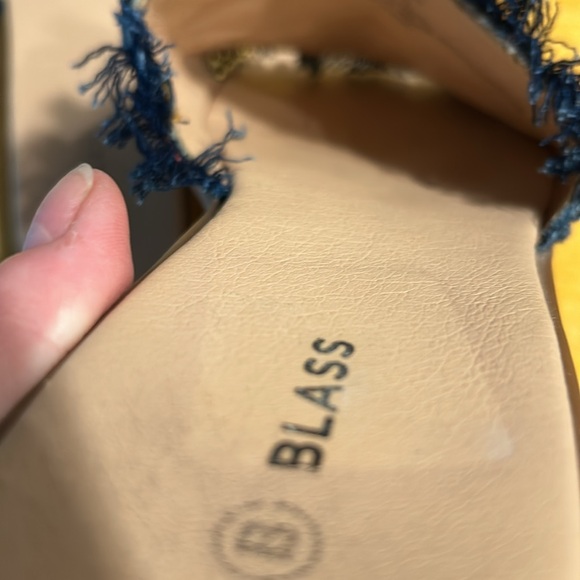 Bill Blass flat sandals - Picture 10 of 11